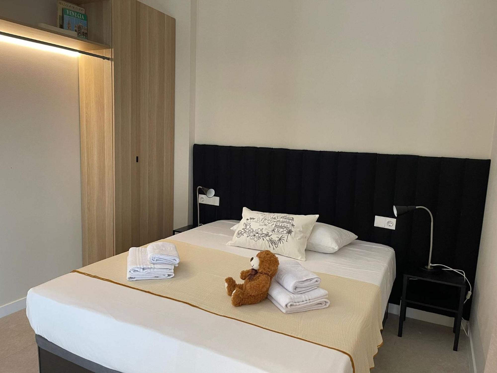 Osito Hub - Campoamor Valencia Eksteriør billede